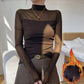 Top de malla de cuello alto para mujer